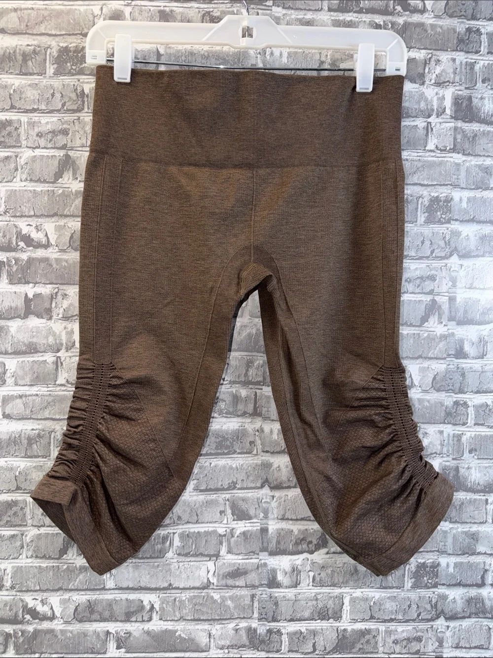 lululemon athletica Brown Ruched Capri Leggings
